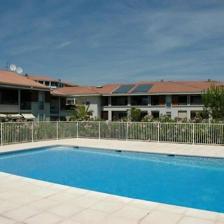 Апартаменты Votre Sejour Cosy A Frejus! Экстерьер фото