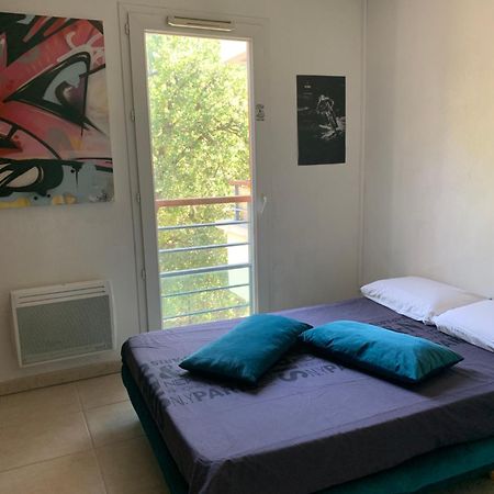 Апартаменты Votre Sejour Cosy A Frejus! Экстерьер фото